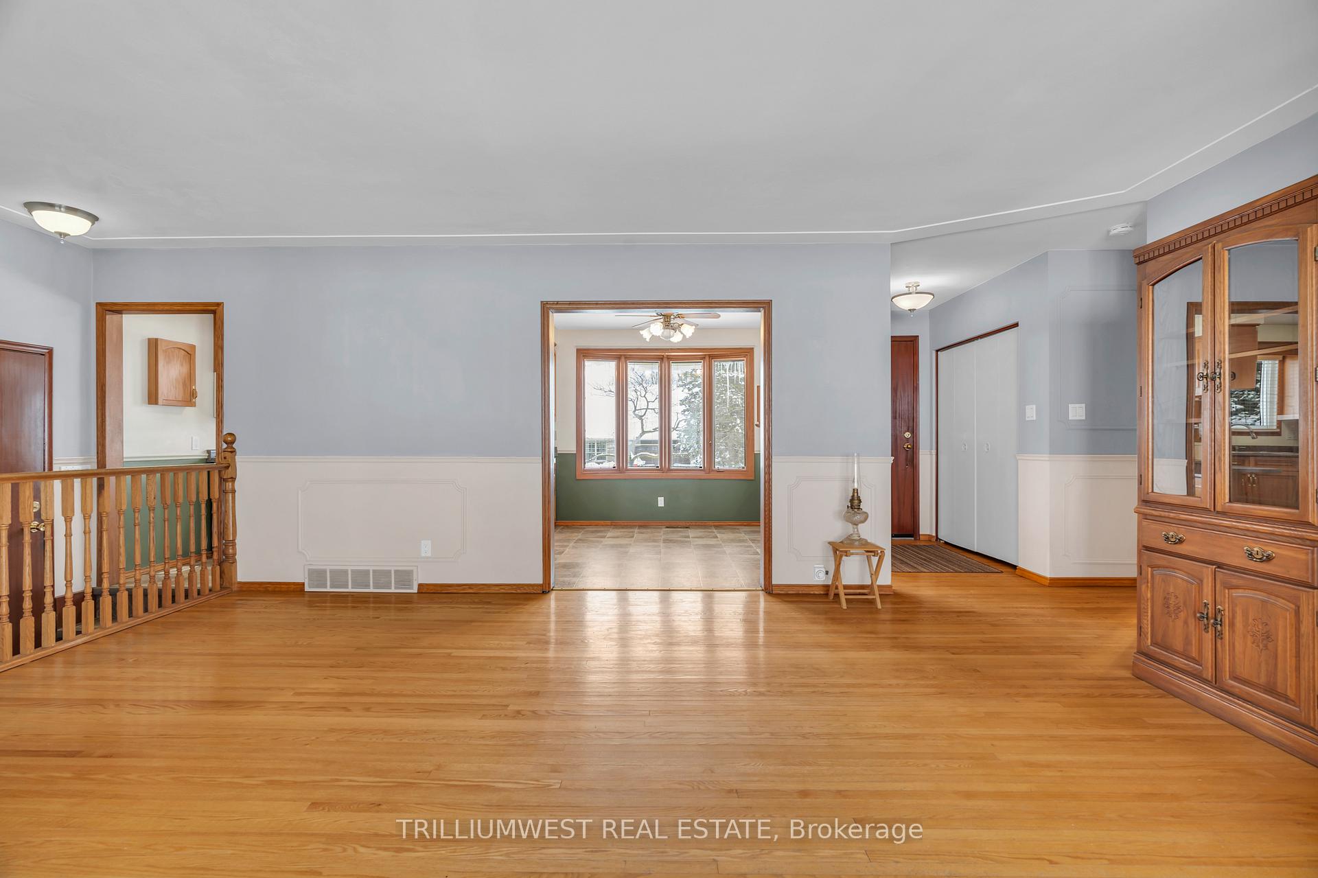 Photo 14 of 45 Larkspur Crescent, Kitchener — HOMEH