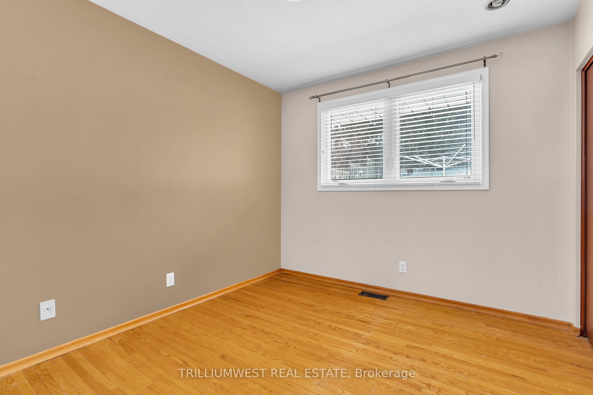 Photo 27 of 45 Larkspur Crescent, Kitchener — HOMEH