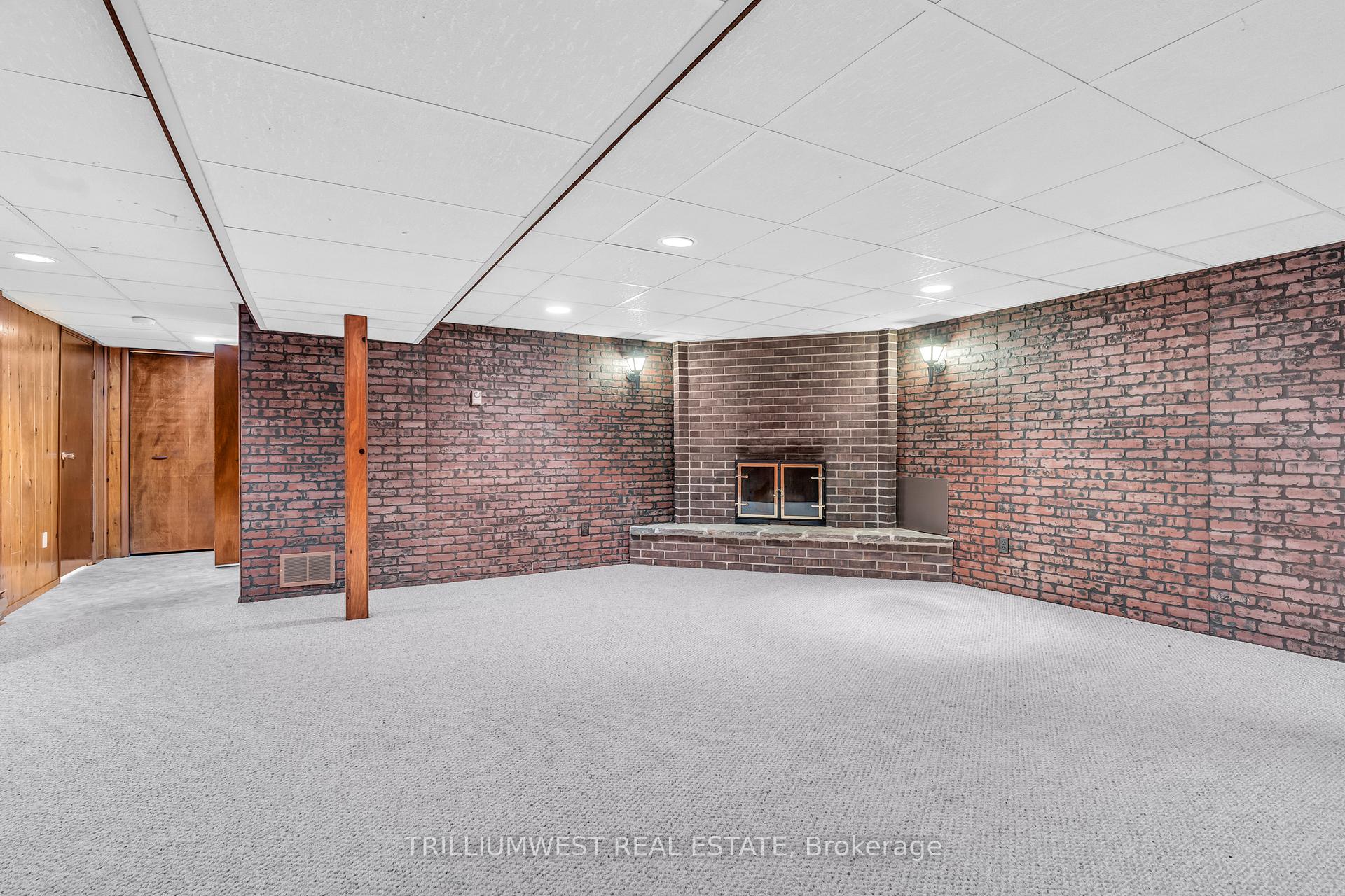 Photo 35 of 45 Larkspur Crescent, Kitchener — HOMEH