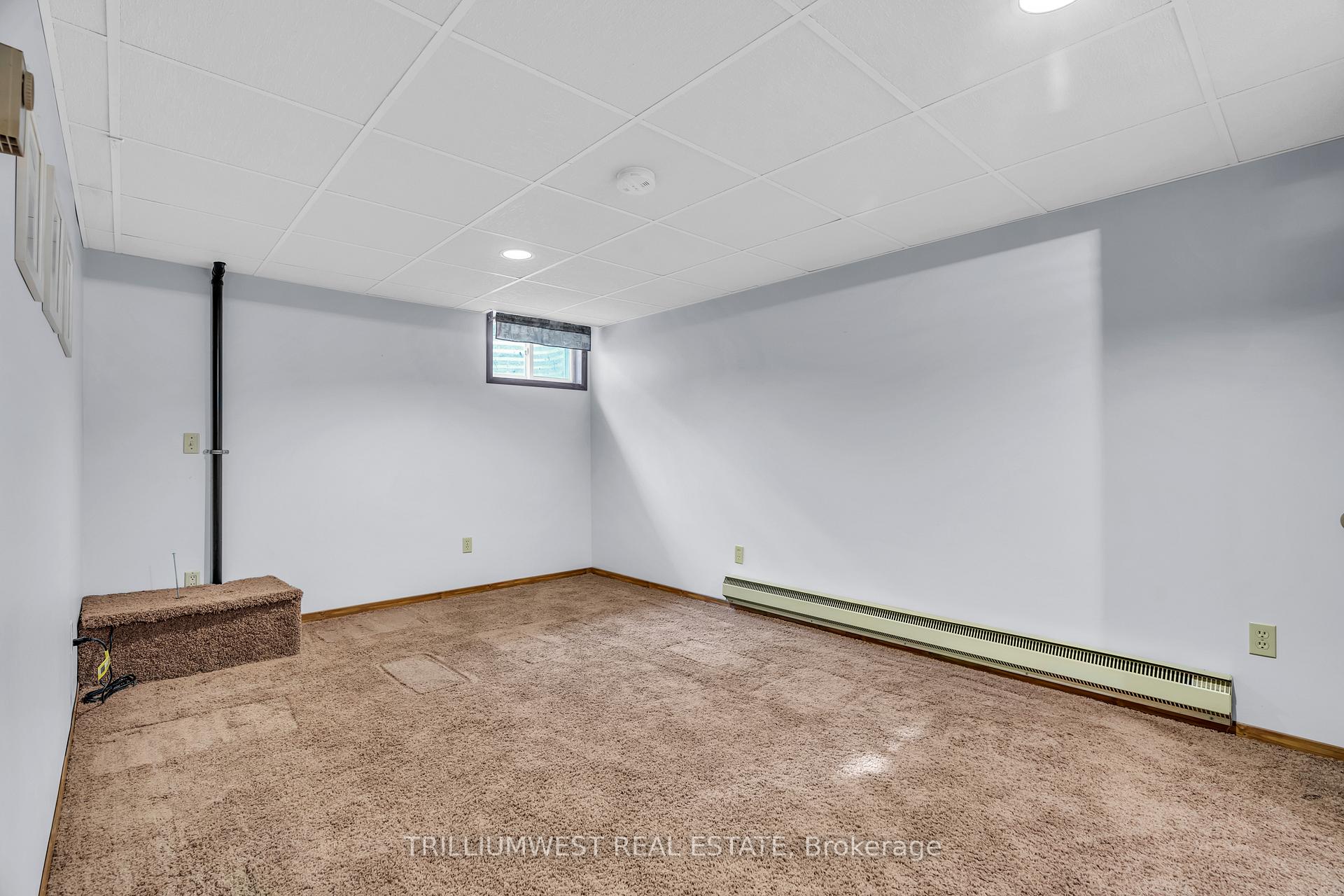 Photo 38 of 45 Larkspur Crescent, Kitchener — HOMEH