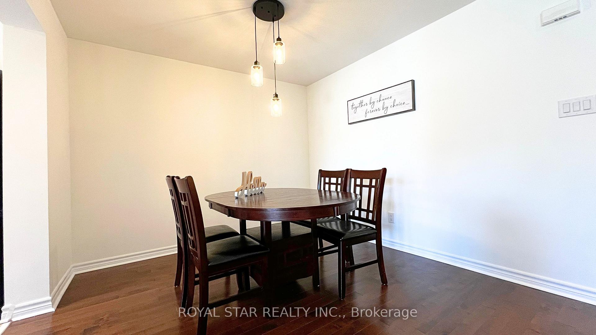 Photo 8 of 227 Hunterbrook Street, Ottawa, Kanata - Morgan's Grant/South March — HOMEH
