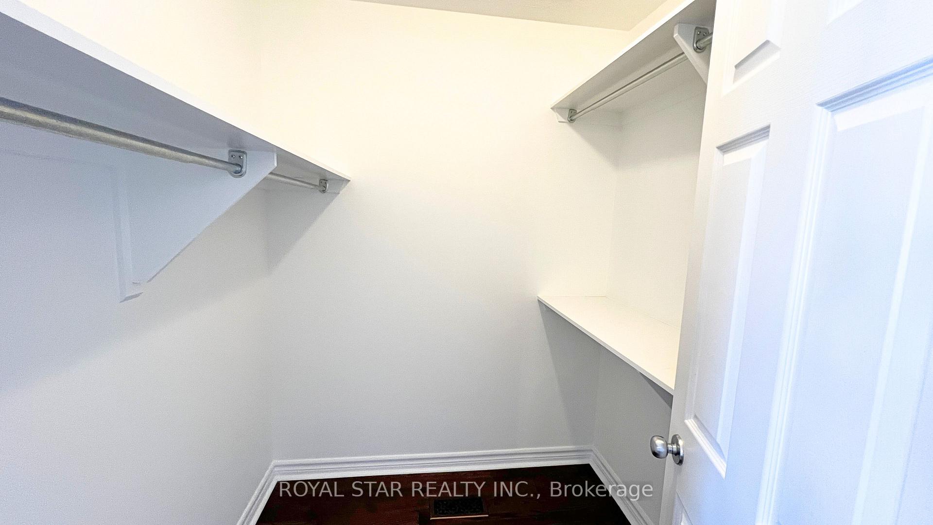 Photo 18 of 227 Hunterbrook Street, Ottawa, Kanata - Morgan's Grant/South March — HOMEH