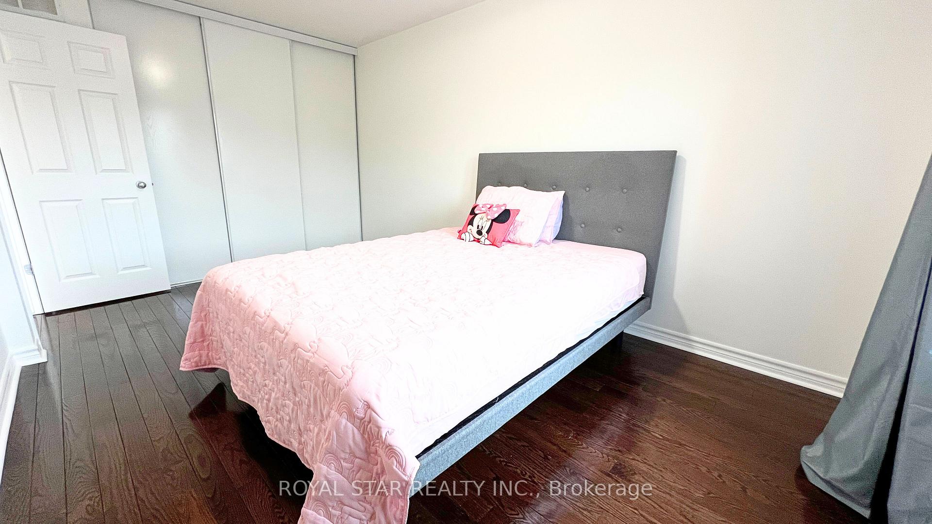 Photo 21 of 227 Hunterbrook Street, Ottawa, Kanata - Morgan's Grant/South March — HOMEH