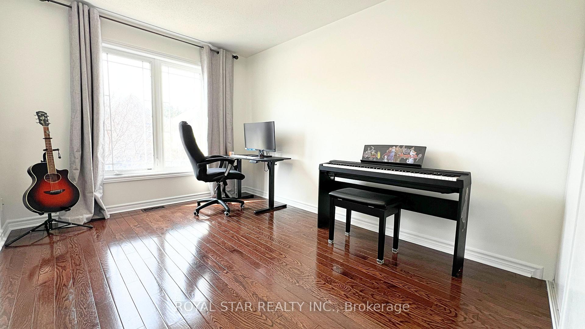 Photo 23 of 227 Hunterbrook Street, Ottawa, Kanata - Morgan's Grant/South March — HOMEH