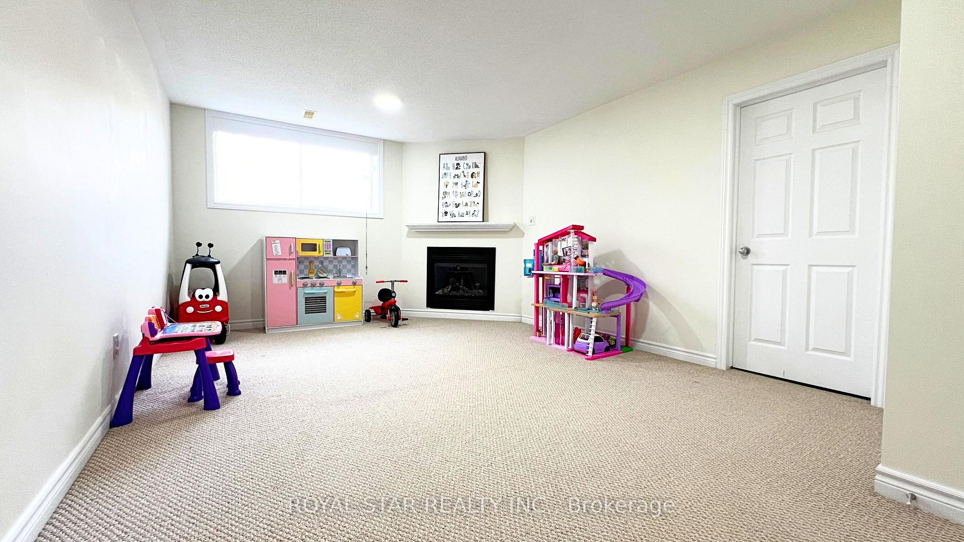 Photo 25 of 227 Hunterbrook Street, Ottawa, Kanata - Morgan's Grant/South March — HOMEH