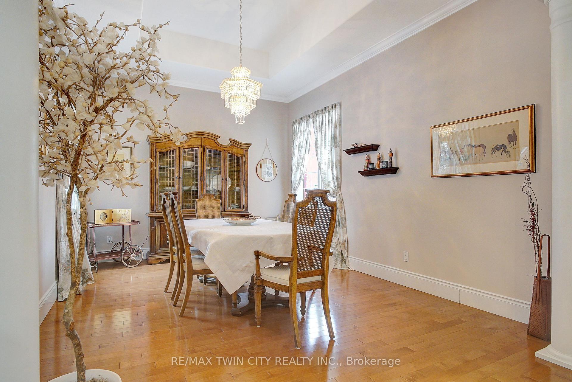 Photo 4 of 269 Deer Ridge Drive, Kitchener — HOMEH