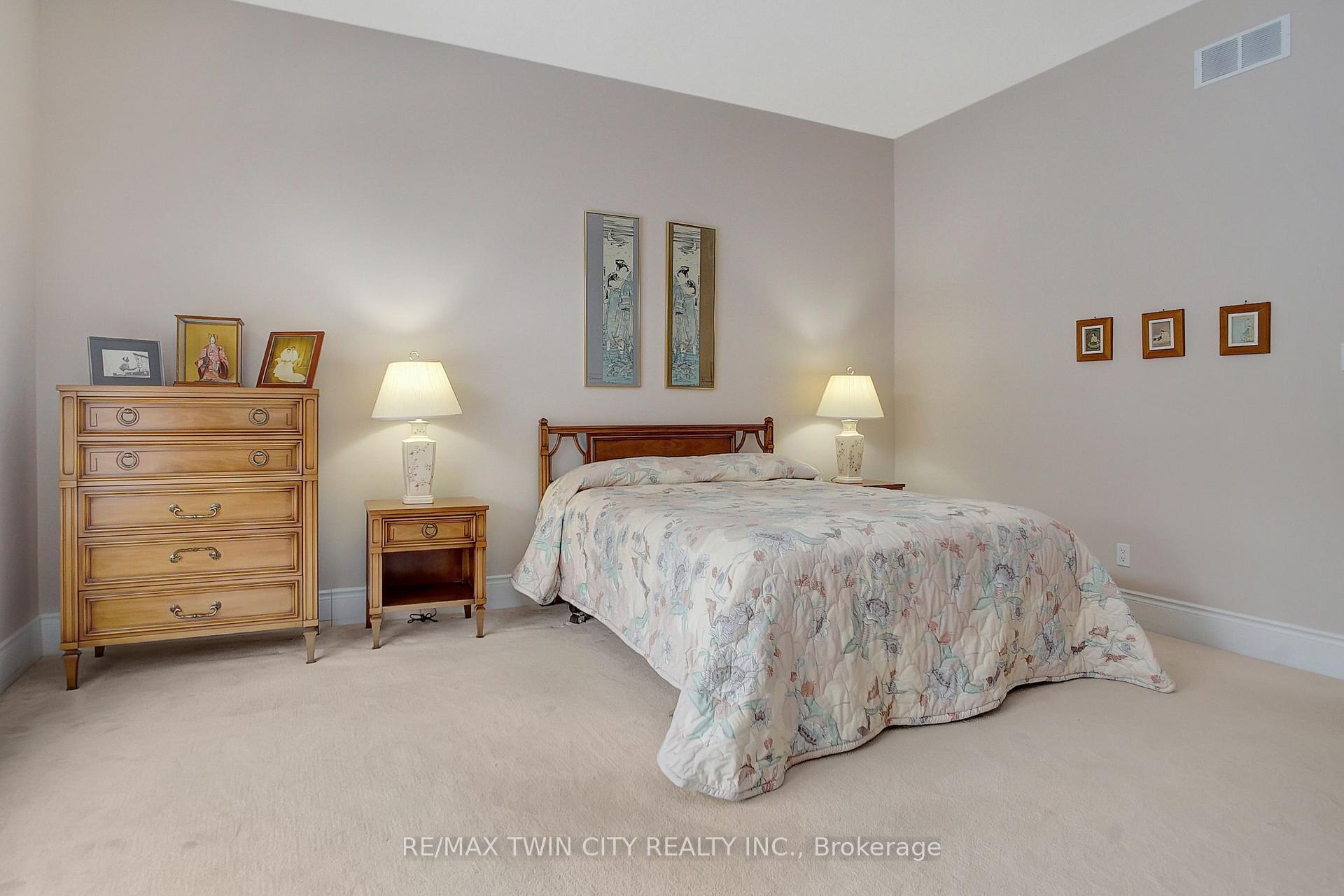 Photo 17 of 269 Deer Ridge Drive, Kitchener — HOMEH