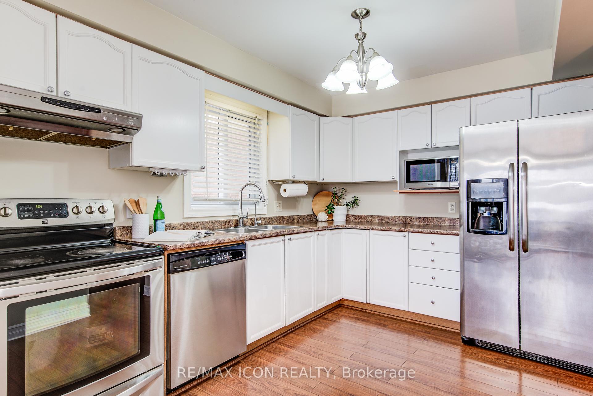 Photo 11 of 61 Bush Clover Crescent, Kitchener — HOMEH