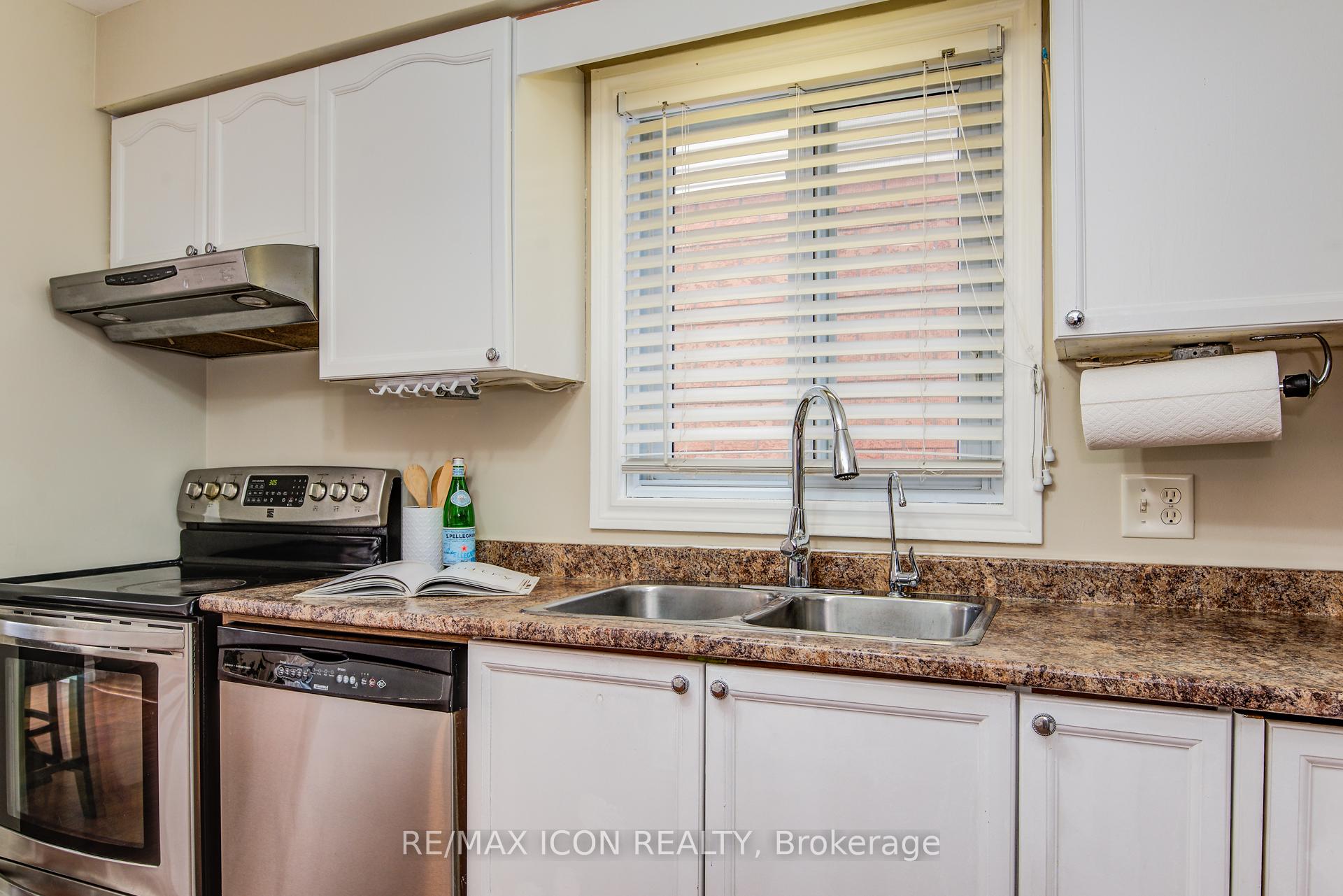 Photo 13 of 61 Bush Clover Crescent, Kitchener — HOMEH
