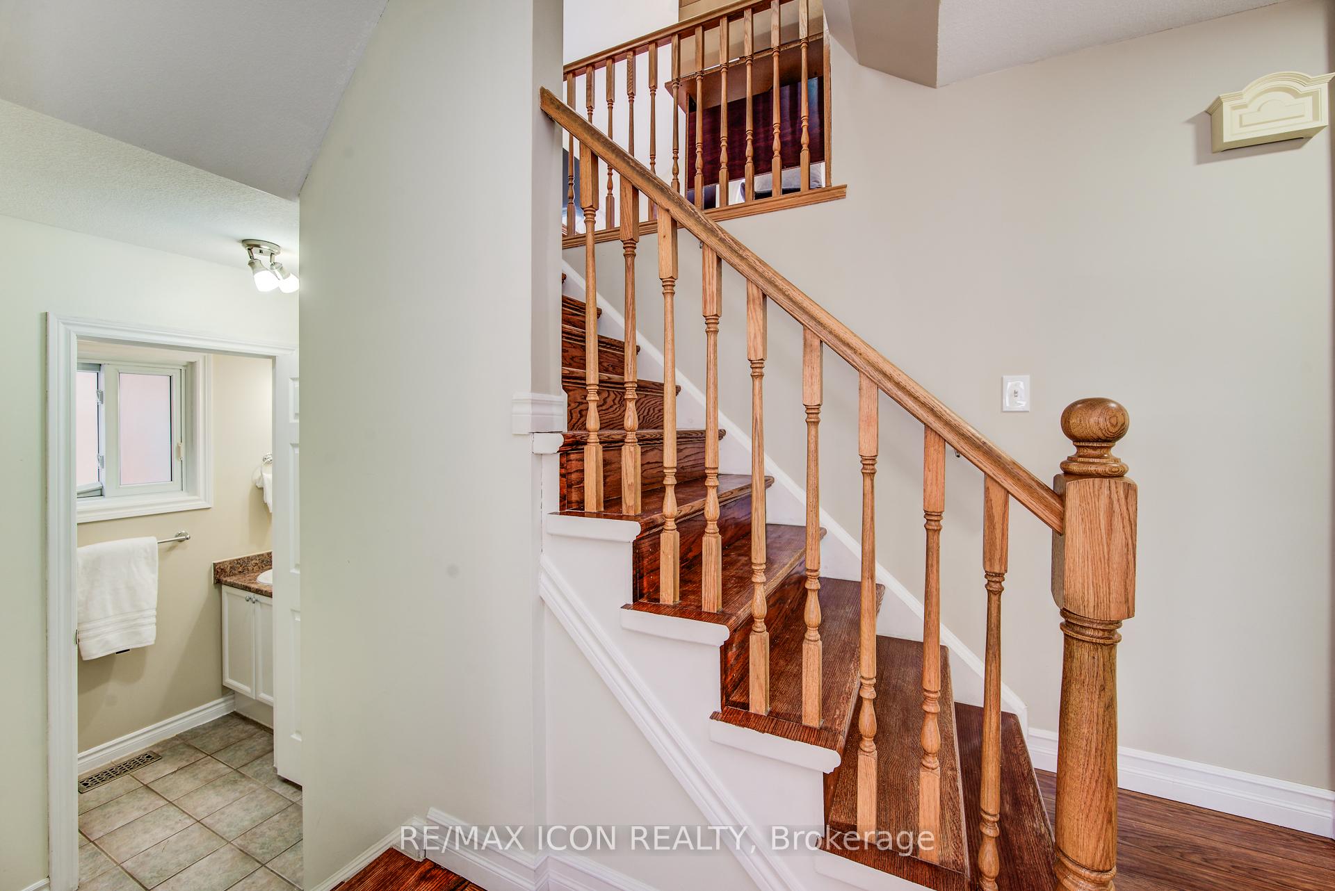 Photo 15 of 61 Bush Clover Crescent, Kitchener — HOMEH