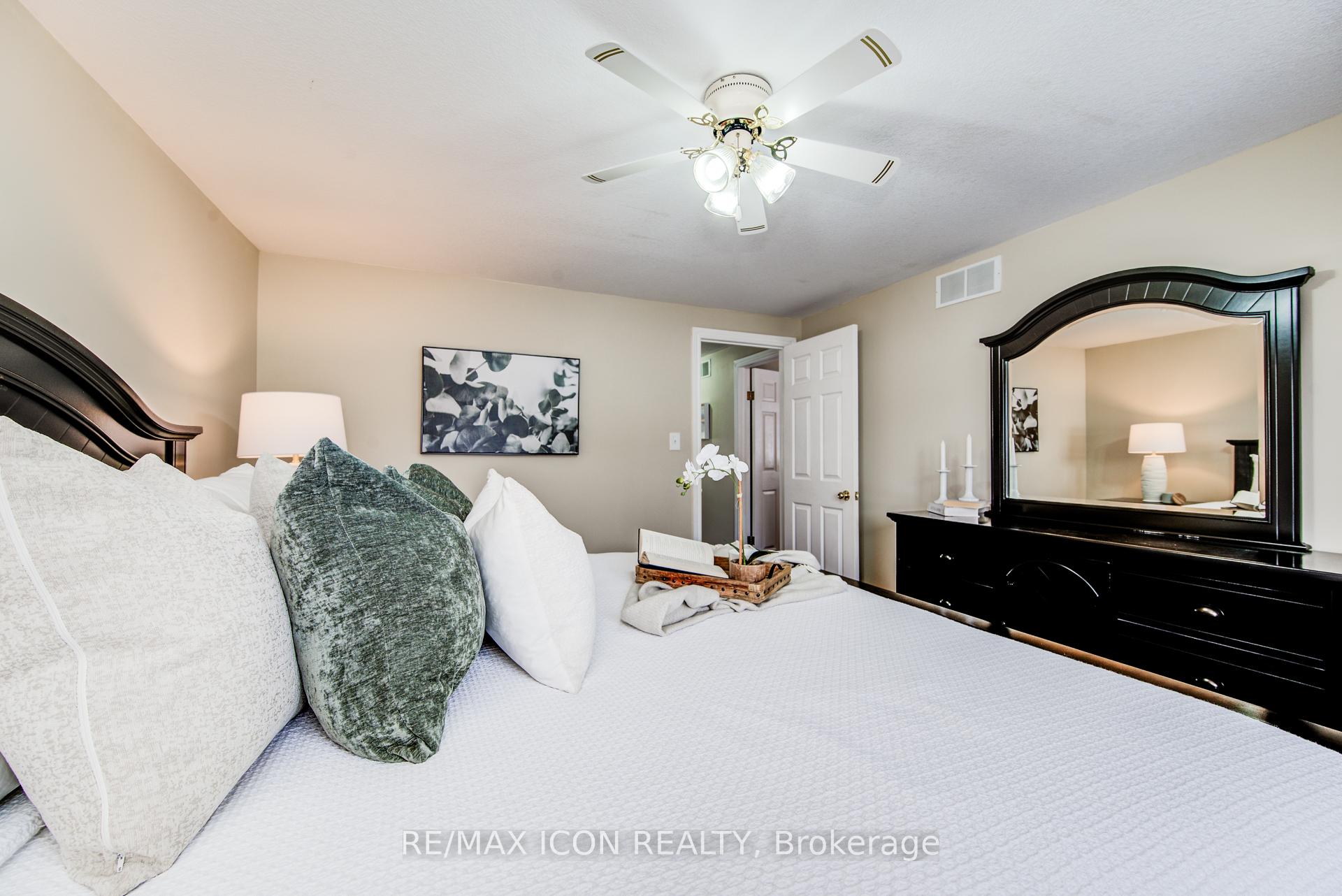 Photo 24 of 61 Bush Clover Crescent, Kitchener — HOMEH