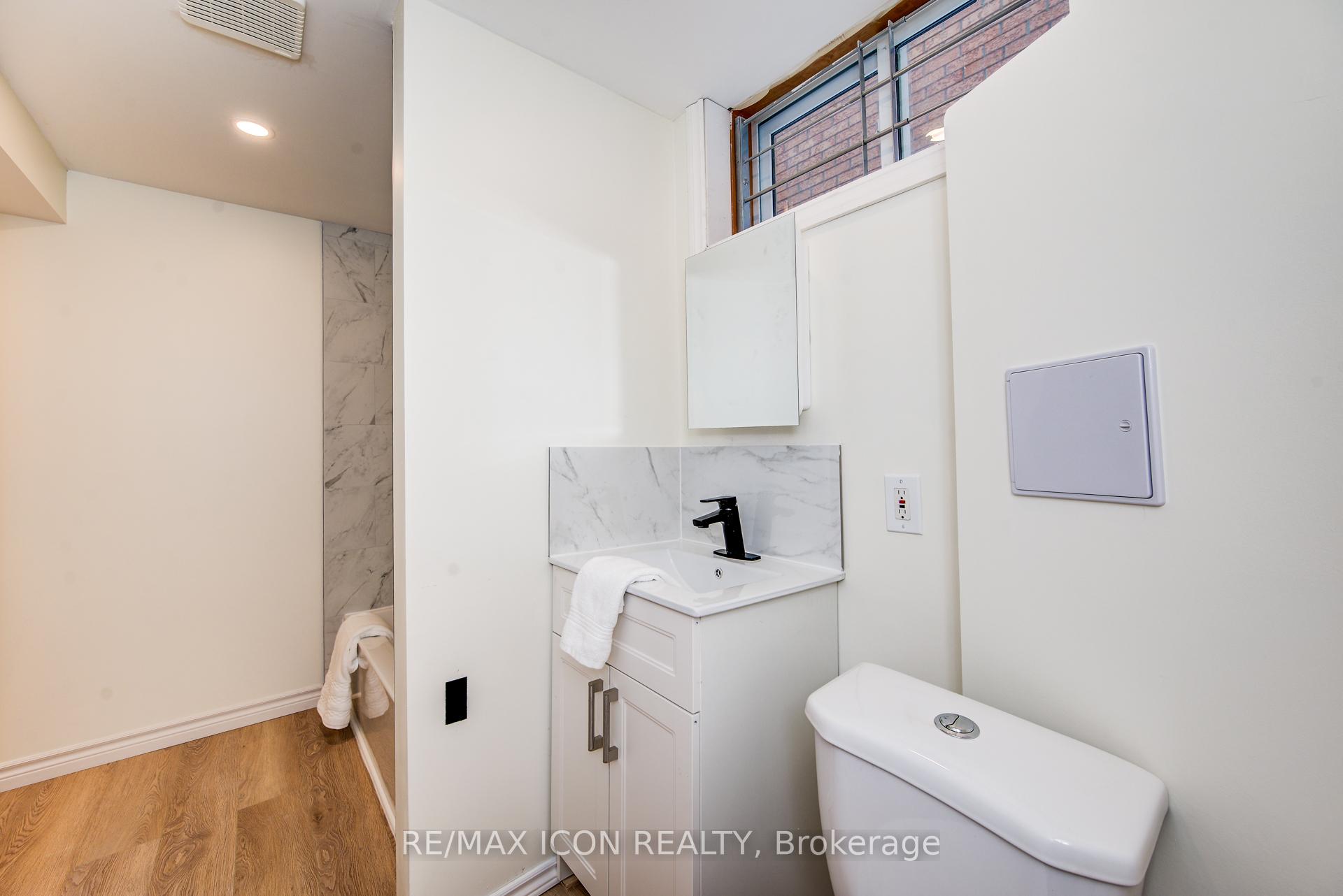 Photo 35 of 61 Bush Clover Crescent, Kitchener — HOMEH