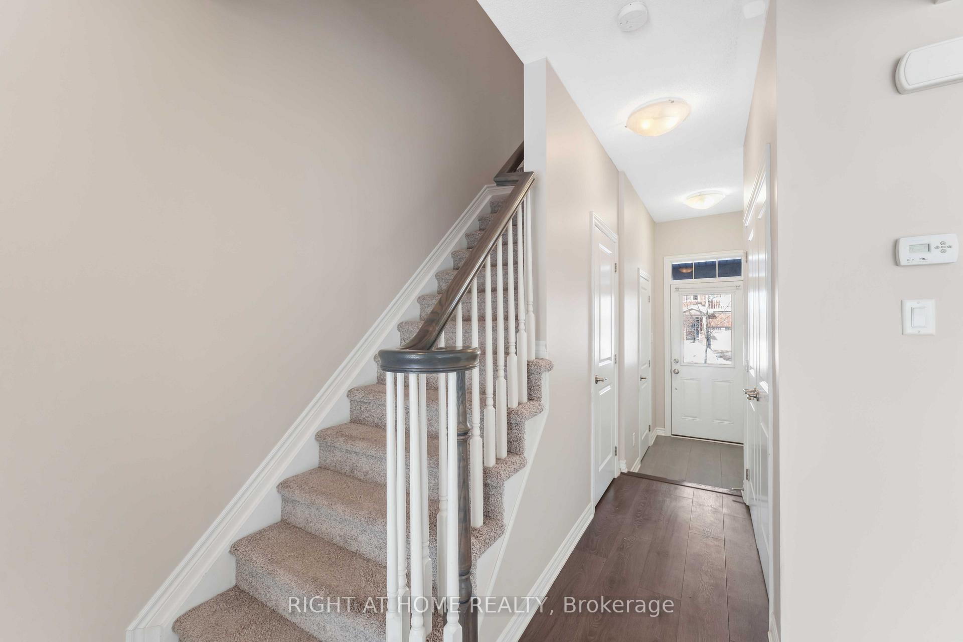Photo 3 of 81 Tapadero Avenue, Ottawa, Kanata - Emerald Meadows/Trailwest — HOMEH