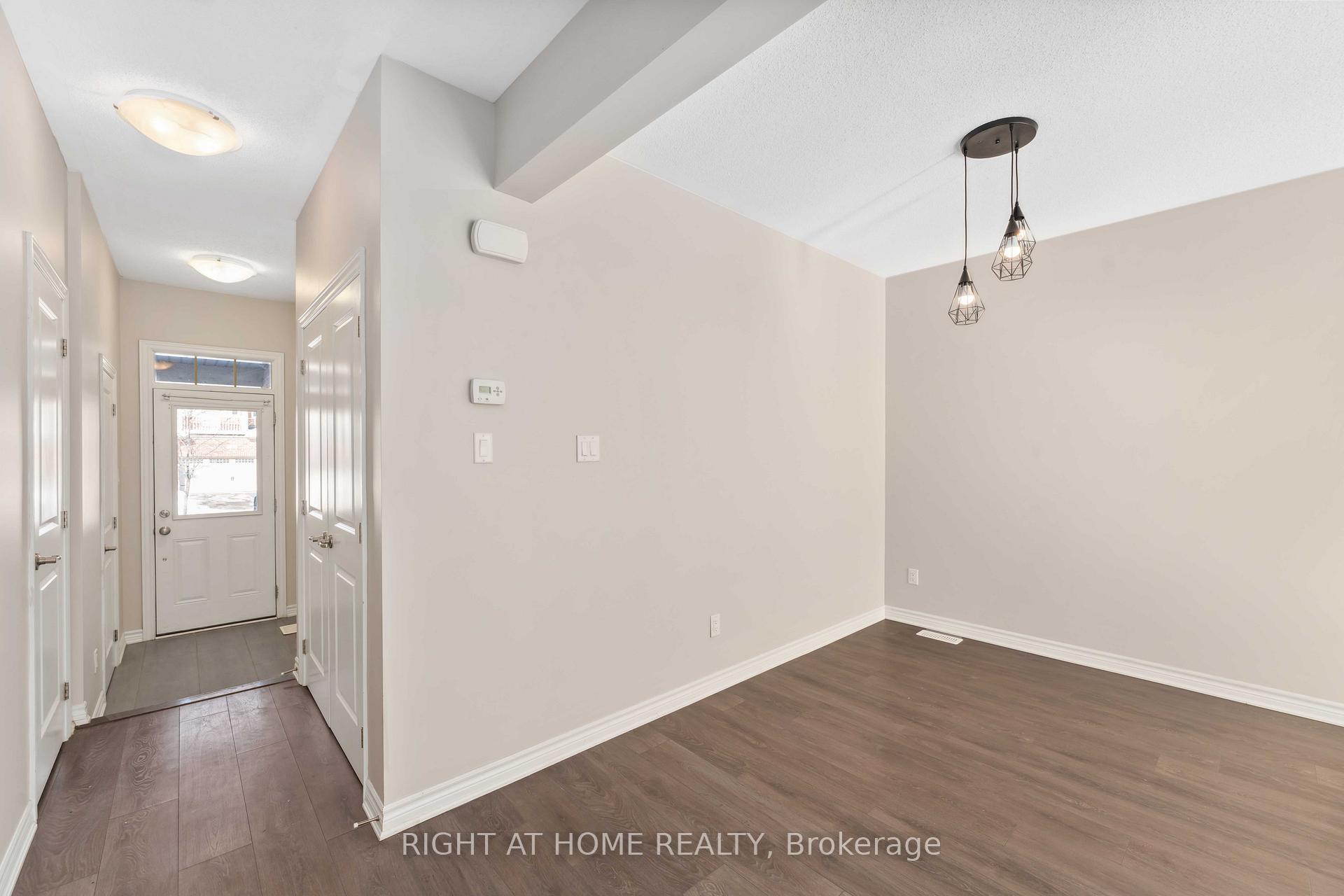 Photo 4 of 81 Tapadero Avenue, Ottawa, Kanata - Emerald Meadows/Trailwest — HOMEH