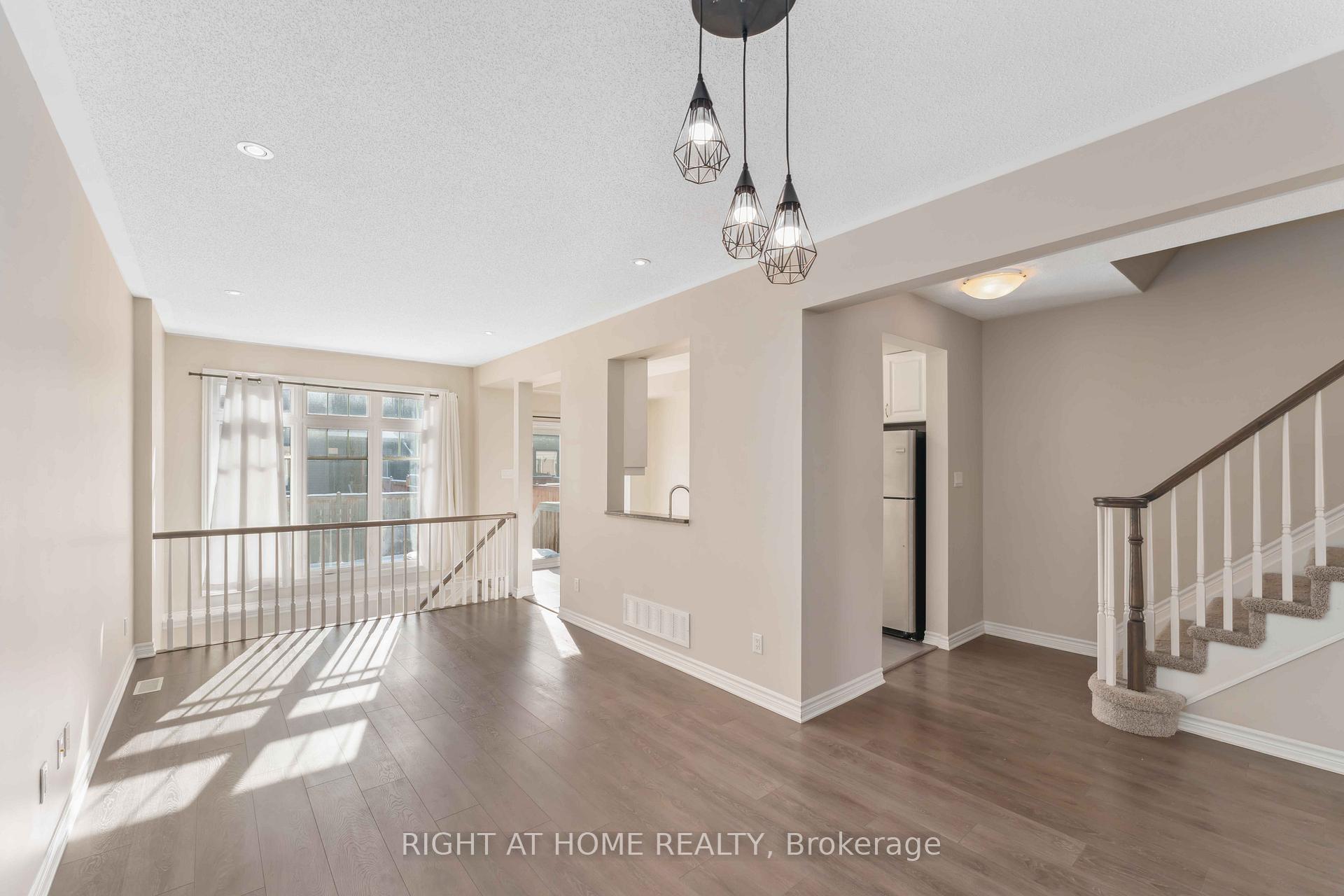 Photo 7 of 81 Tapadero Avenue, Ottawa, Kanata - Emerald Meadows/Trailwest — HOMEH