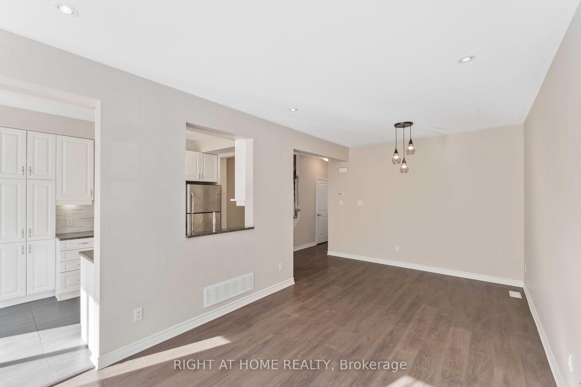 Photo 8 of 81 Tapadero Avenue, Ottawa, Kanata - Emerald Meadows/Trailwest — HOMEH