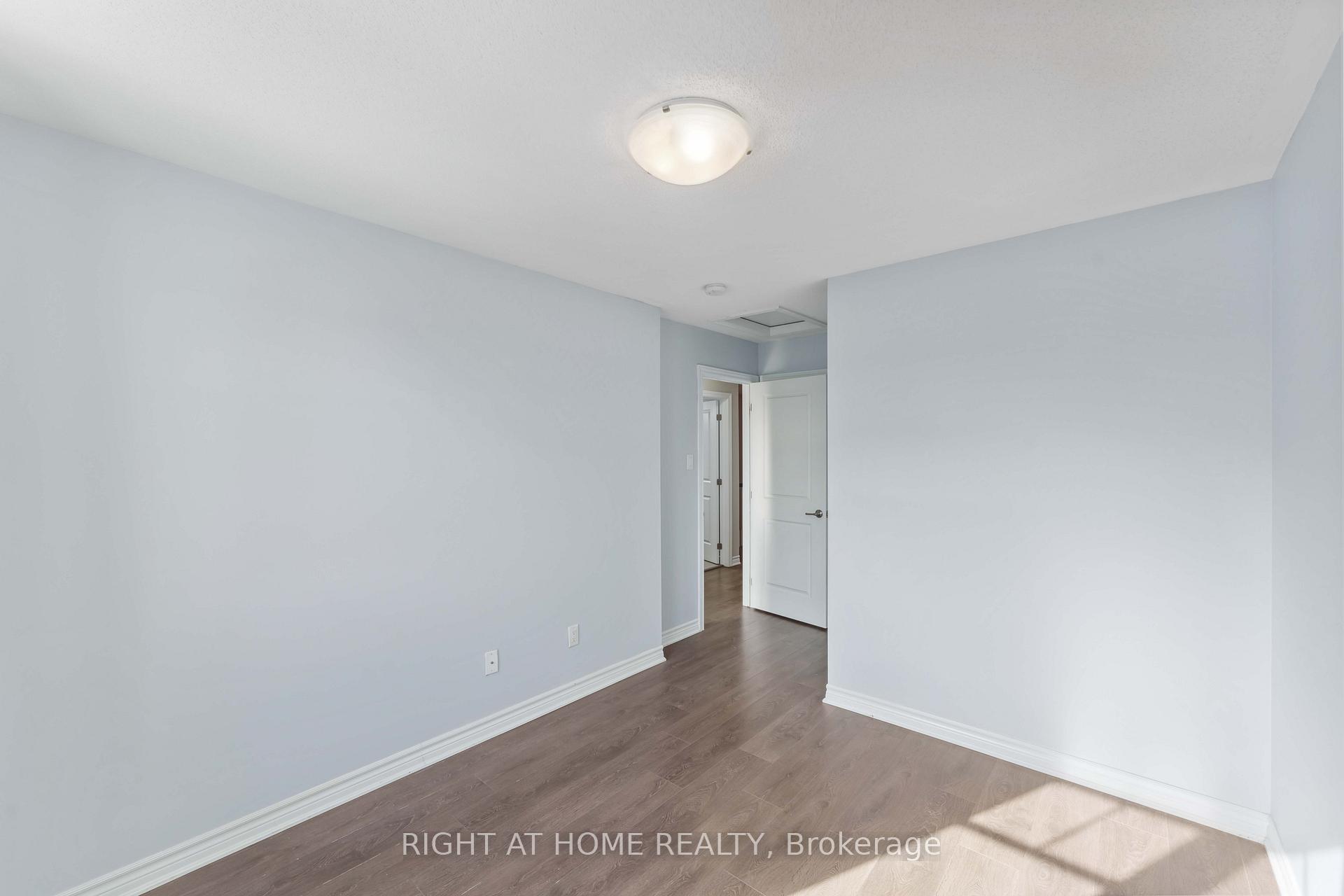 Photo 24 of 81 Tapadero Avenue, Ottawa, Kanata - Emerald Meadows/Trailwest — HOMEH