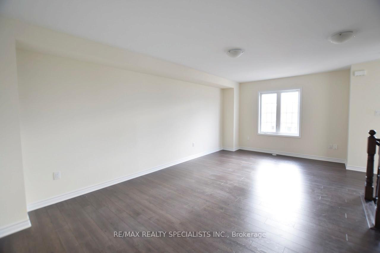 Photo 4 of 260 Reis Place, Milton, Ford — HOMEH
