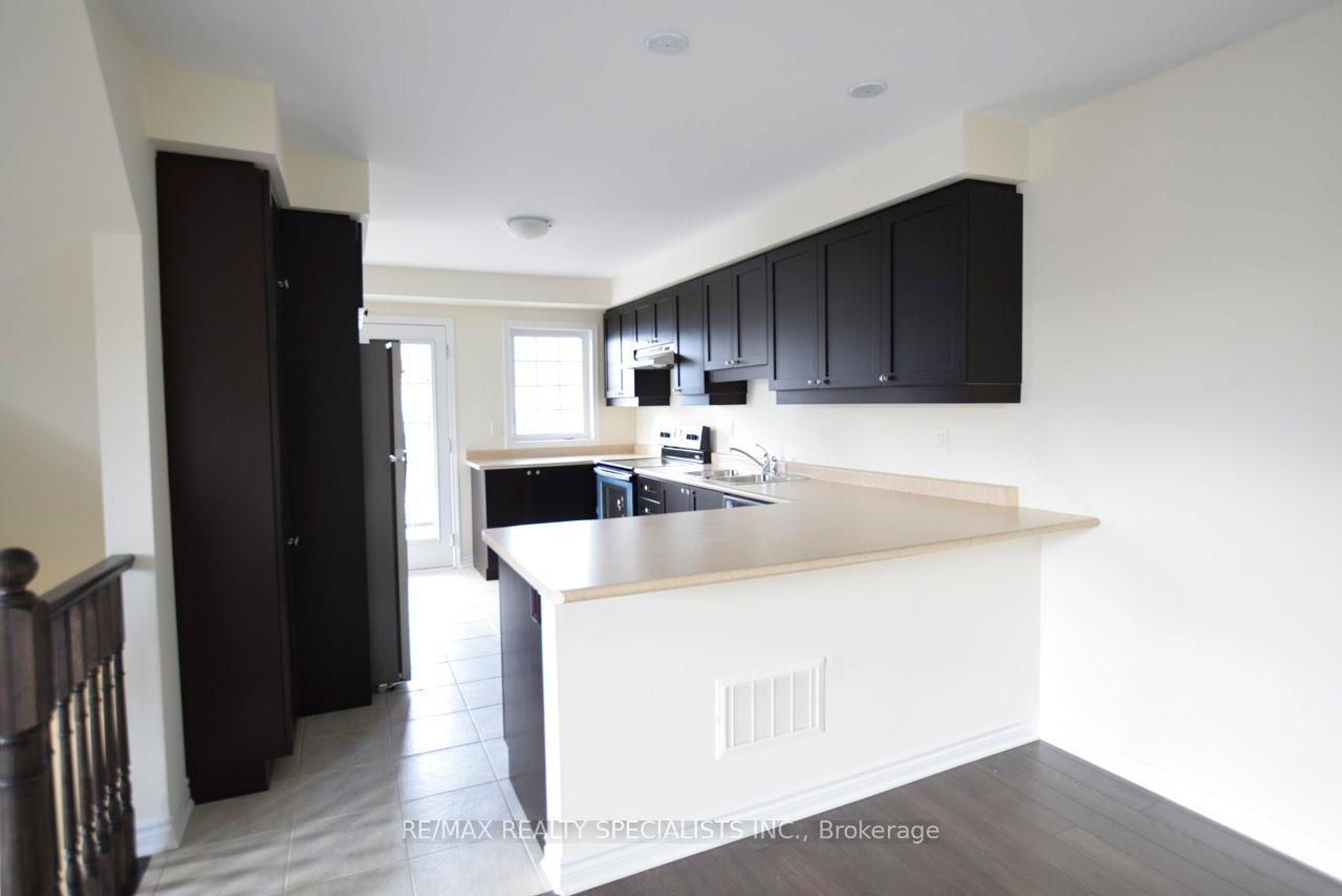 Photo 5 of 260 Reis Place, Milton, Ford — HOMEH