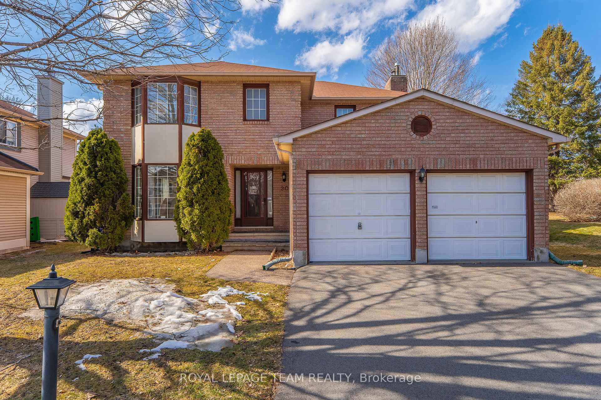 Photo 1 of 20 Huntsman Crescent, Ottawa, Kanata - Bridlewood — HOMEH