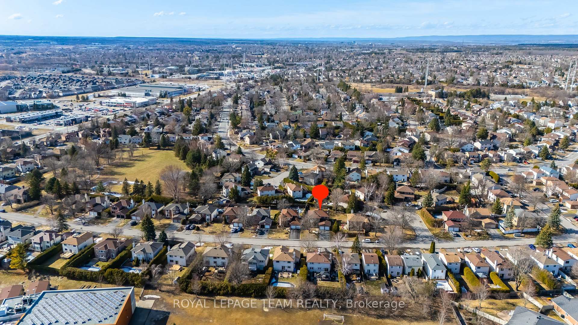 Photo 3 of 20 Huntsman Crescent, Ottawa, Kanata - Bridlewood — HOMEH