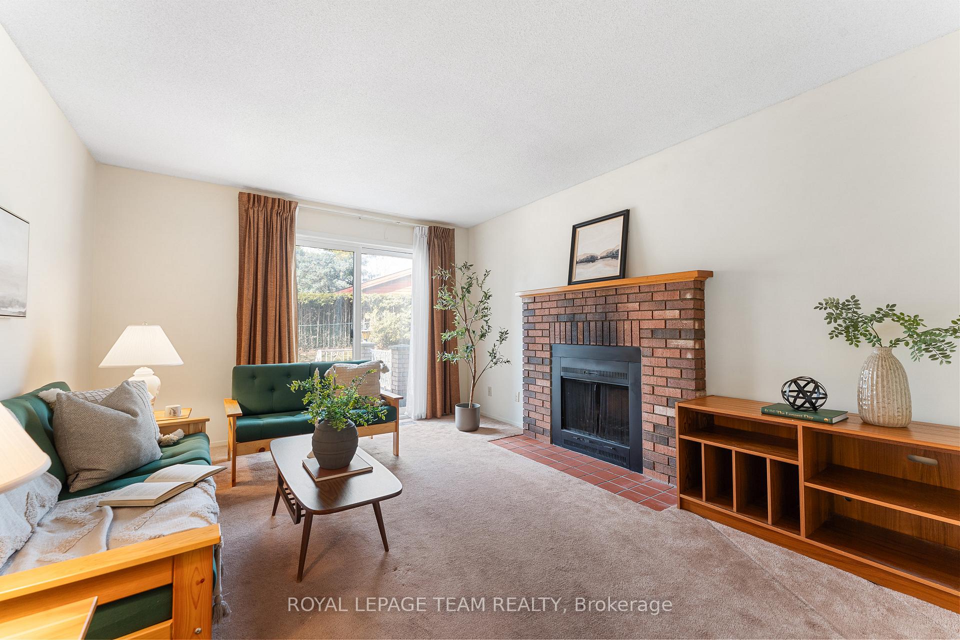 Photo 14 of 20 Huntsman Crescent, Ottawa, Kanata - Bridlewood — HOMEH