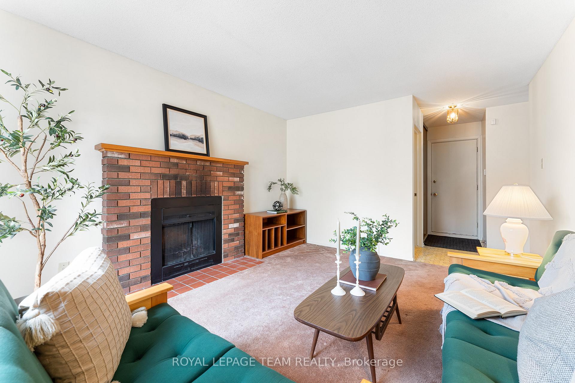 Photo 16 of 20 Huntsman Crescent, Ottawa, Kanata - Bridlewood — HOMEH
