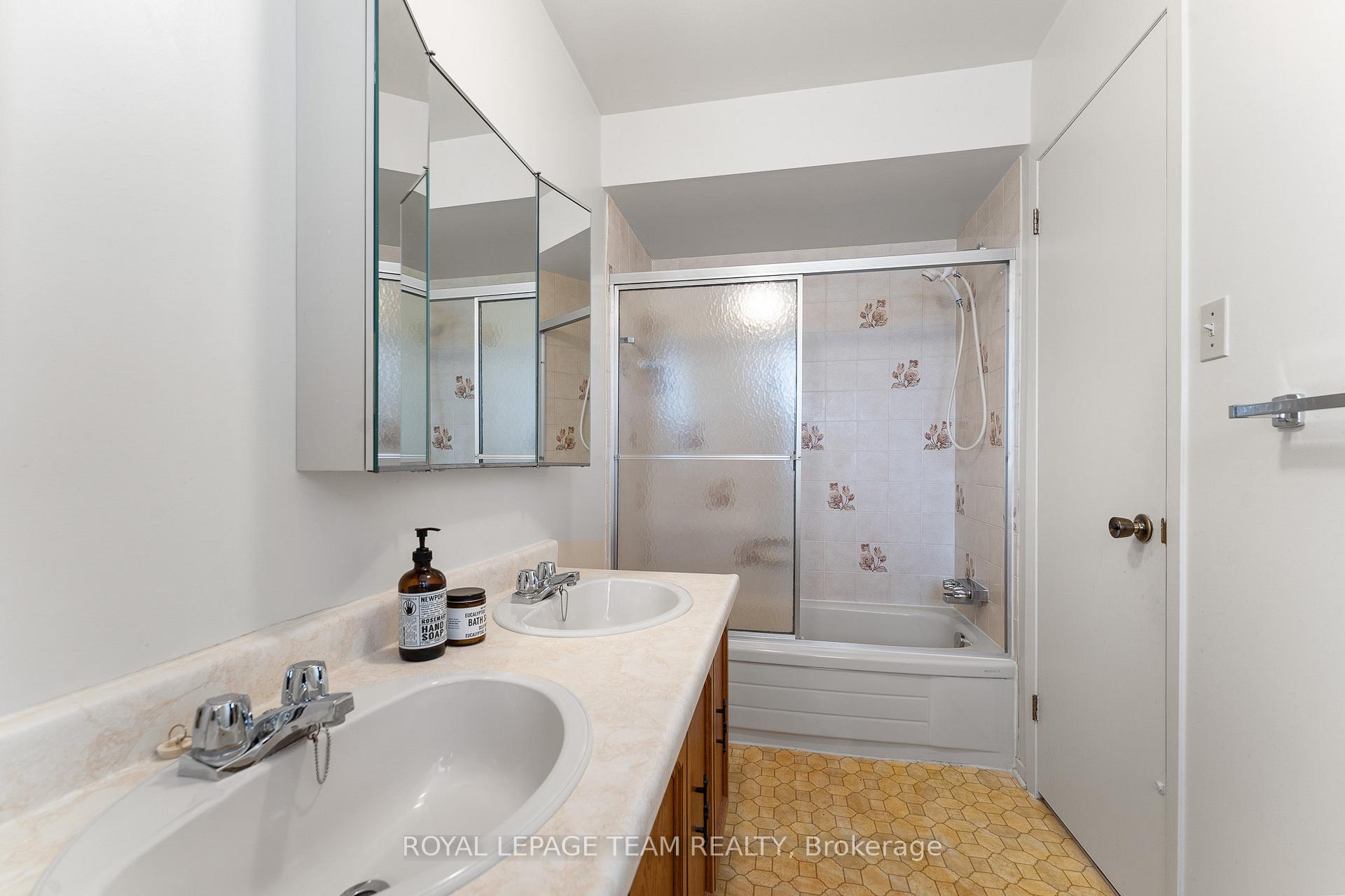 Photo 28 of 20 Huntsman Crescent, Ottawa, Kanata - Bridlewood — HOMEH