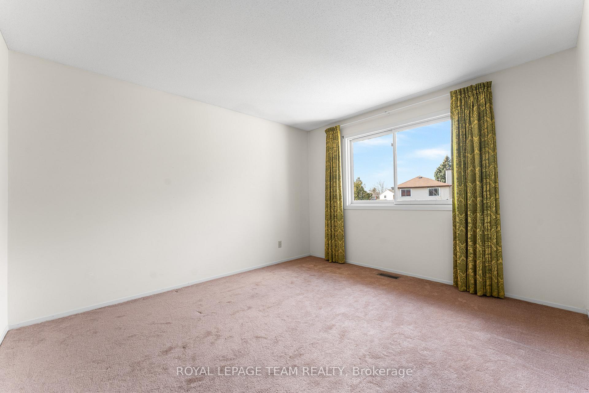 Photo 29 of 20 Huntsman Crescent, Ottawa, Kanata - Bridlewood — HOMEH