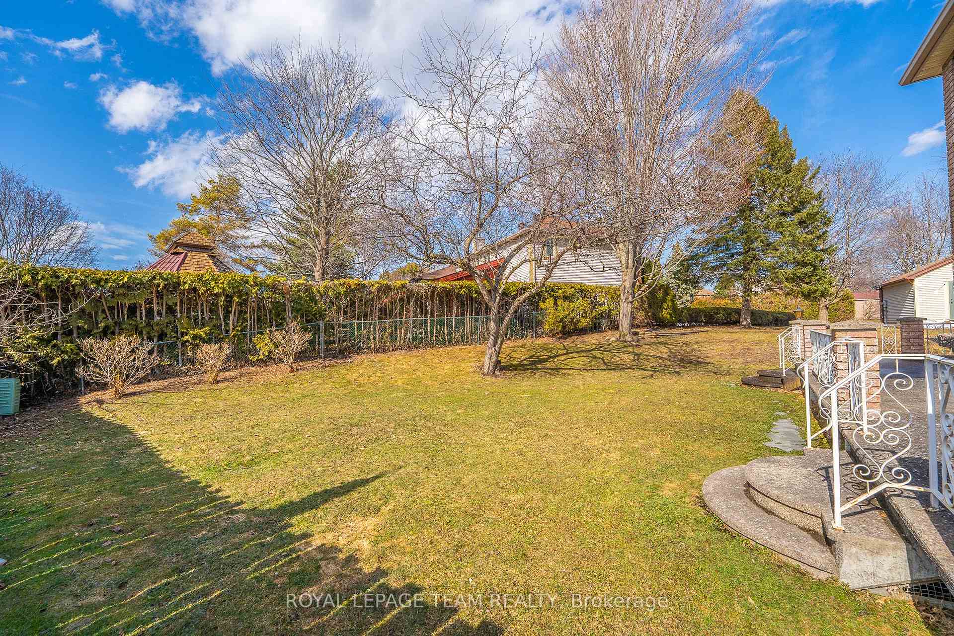 Photo 42 of 20 Huntsman Crescent, Ottawa, Kanata - Bridlewood — HOMEH