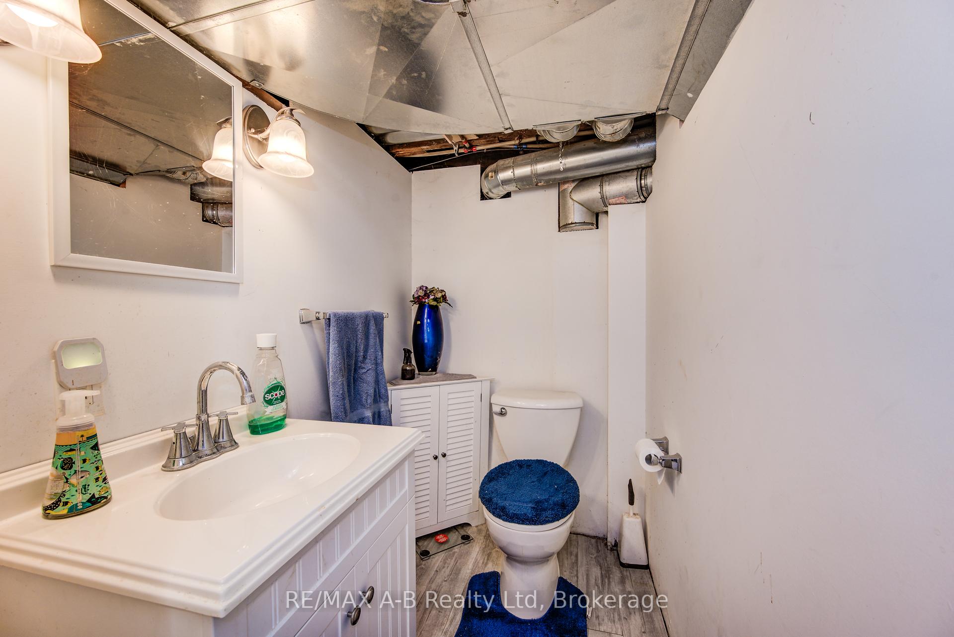 Photo 29 of 91 Peter Street, Kitchener — HOMEH
