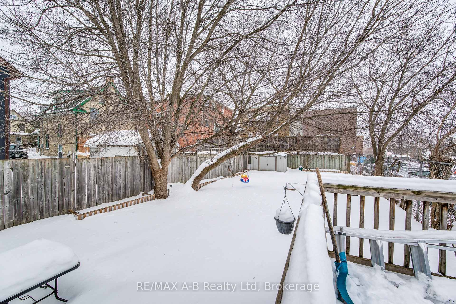 Photo 32 of 91 Peter Street, Kitchener — HOMEH