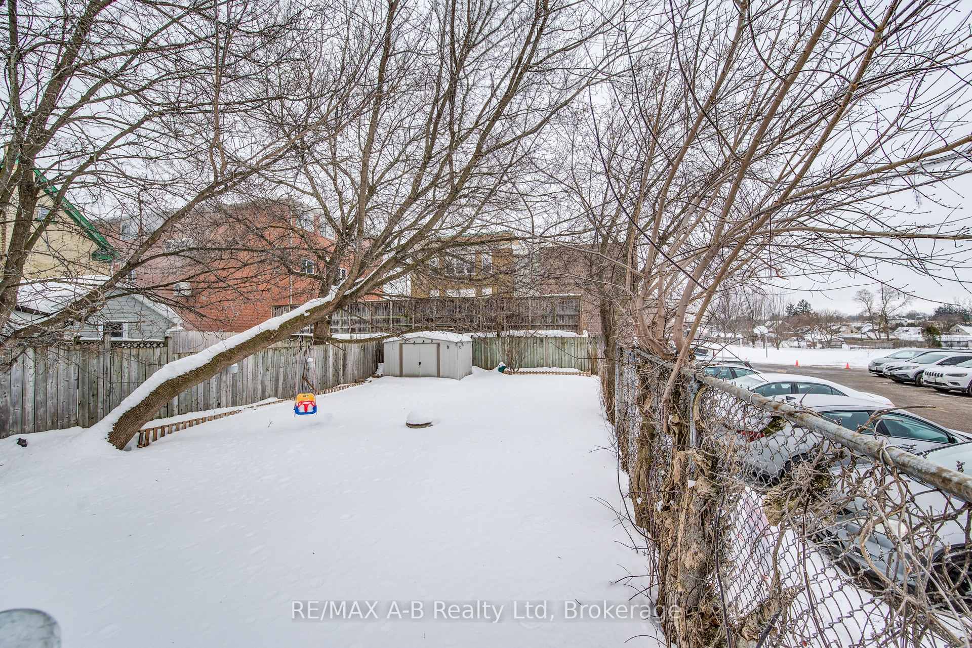Photo 33 of 91 Peter Street, Kitchener — HOMEH