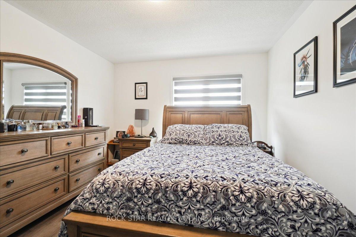 Photo 19 of 1560 Moira Crescent, Milton, Bowes — HOMEH