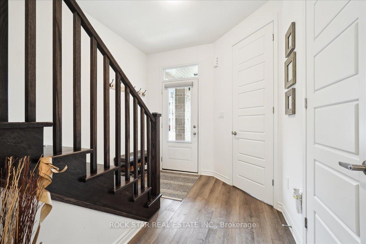 Photo 21 of 1560 Moira Crescent, Milton, Bowes — HOMEH