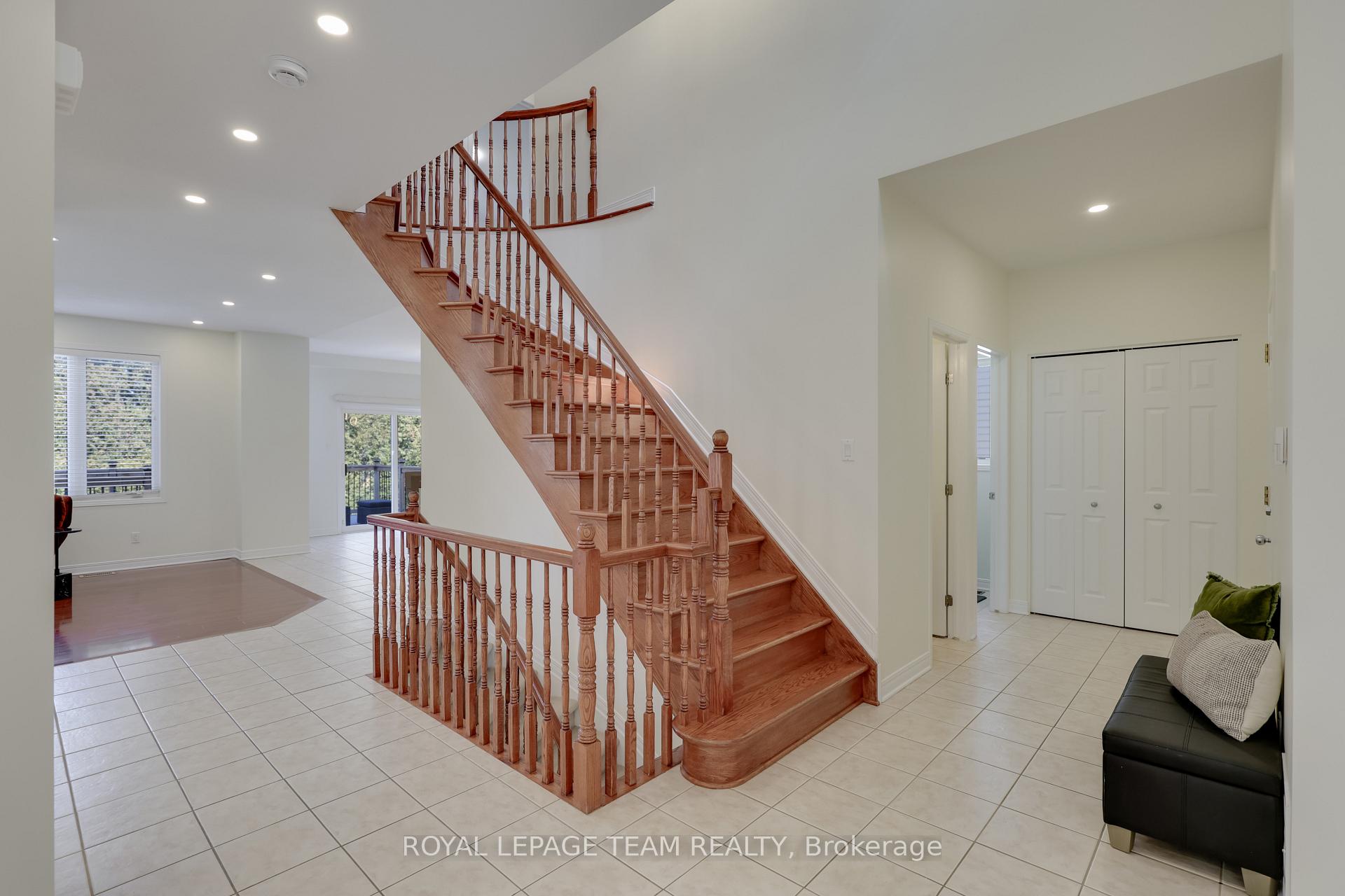 Photo 9 of 12 Keno Way, Ottawa, Kanata - Kanata Lakes/Heritage Hills — HOMEH