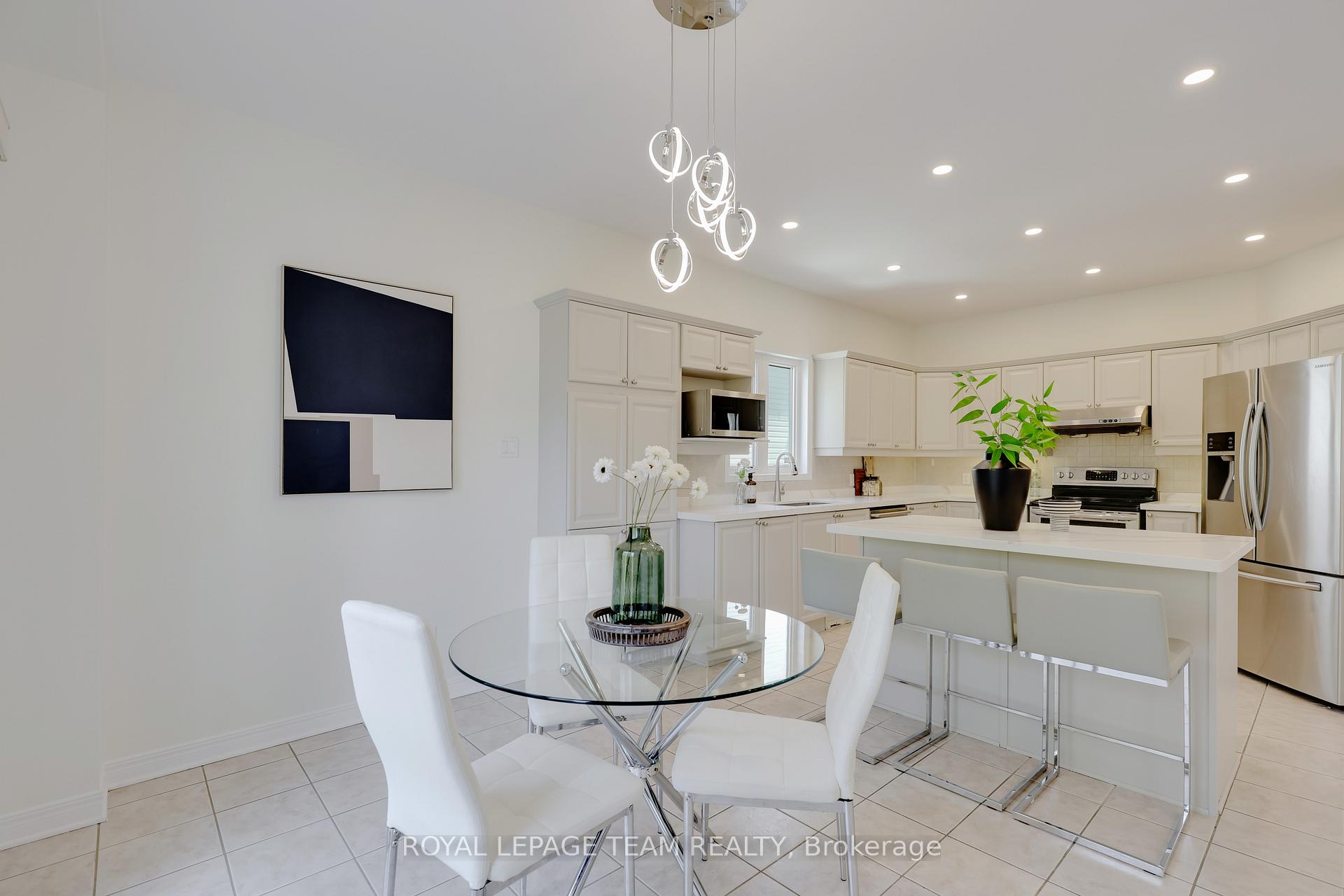 Photo 20 of 12 Keno Way, Ottawa, Kanata - Kanata Lakes/Heritage Hills — HOMEH