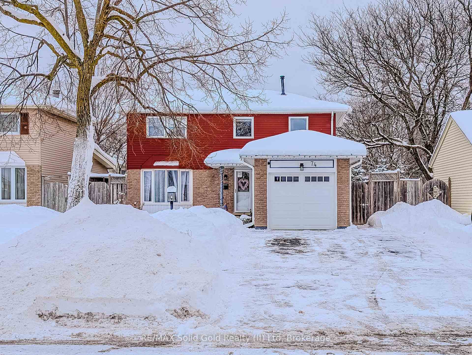 Photo 3 of 74 Rolling Meadows Drive, Kitchener — HOMEH