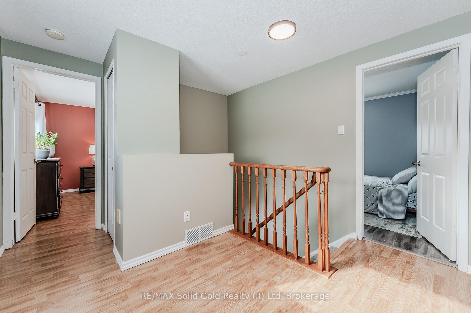 Photo 17 of 74 Rolling Meadows Drive, Kitchener — HOMEH