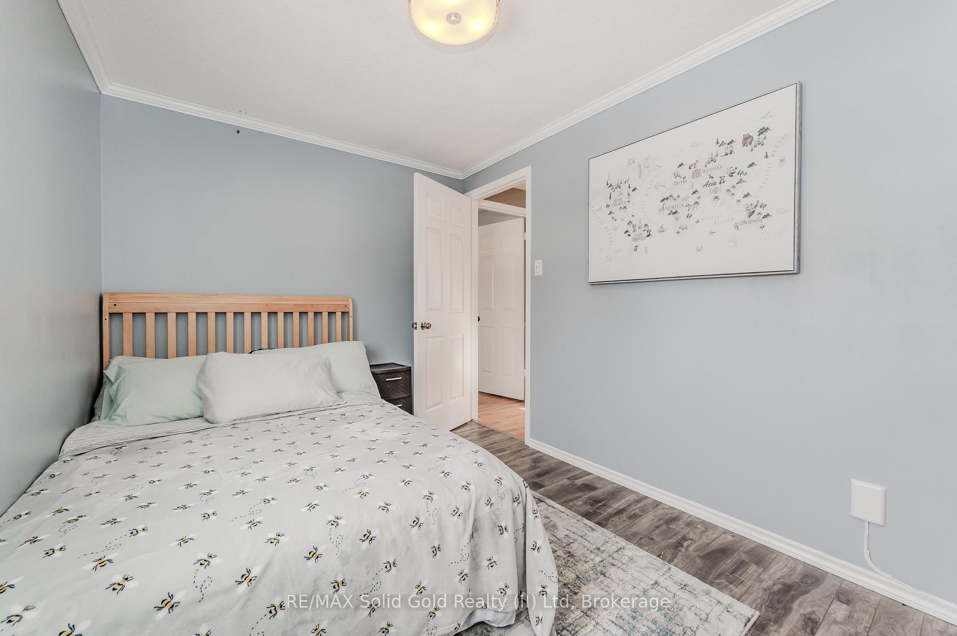 Photo 19 of 74 Rolling Meadows Drive, Kitchener — HOMEH