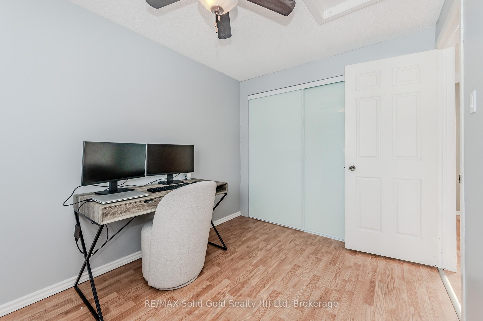 Photo 21 of 74 Rolling Meadows Drive, Kitchener — HOMEH