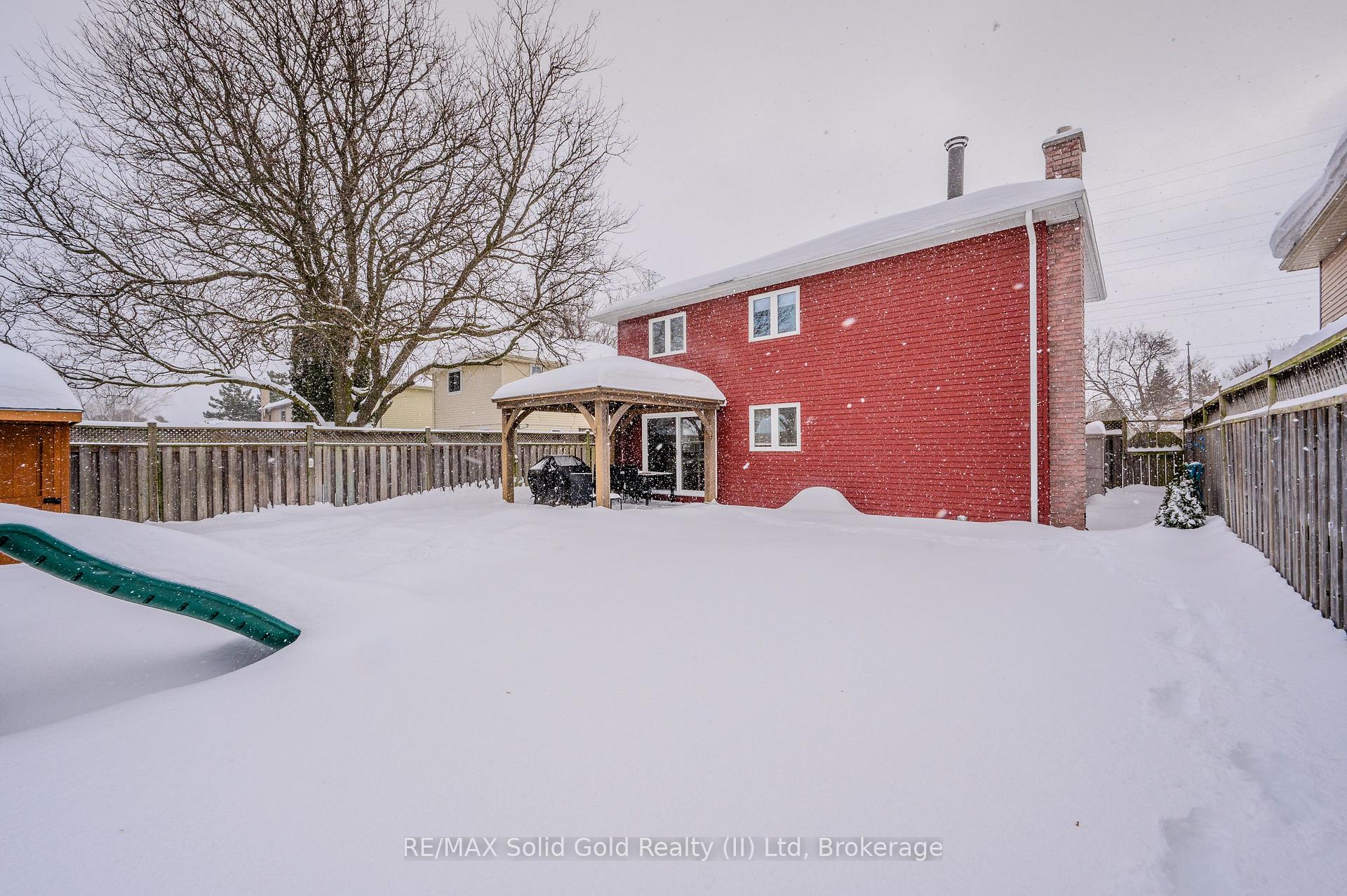 Photo 32 of 74 Rolling Meadows Drive, Kitchener — HOMEH