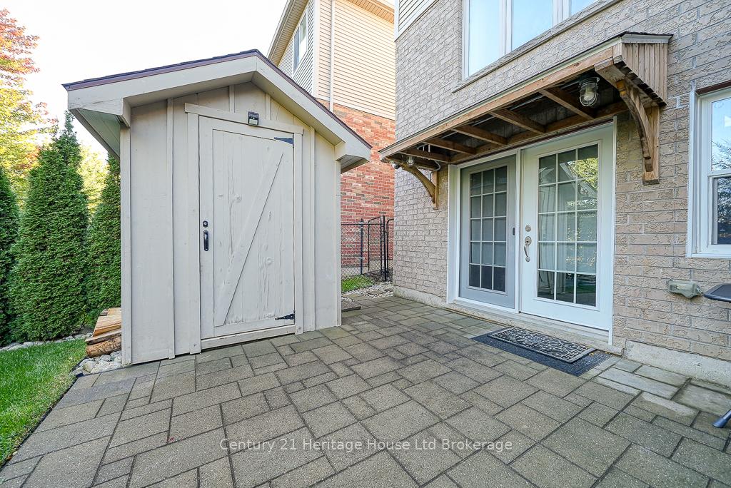 Photo 36 of 703 Robert Ferrie Drive, Kitchener — HOMEH
