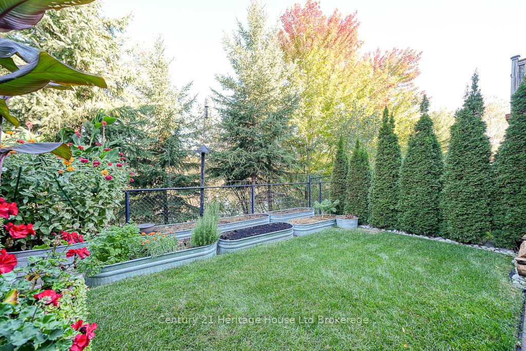 Photo 38 of 703 Robert Ferrie Drive, Kitchener — HOMEH