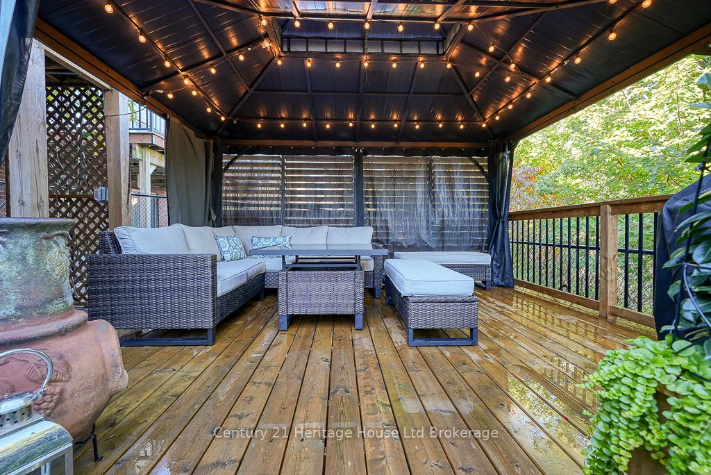 Photo 40 of 703 Robert Ferrie Drive, Kitchener — HOMEH