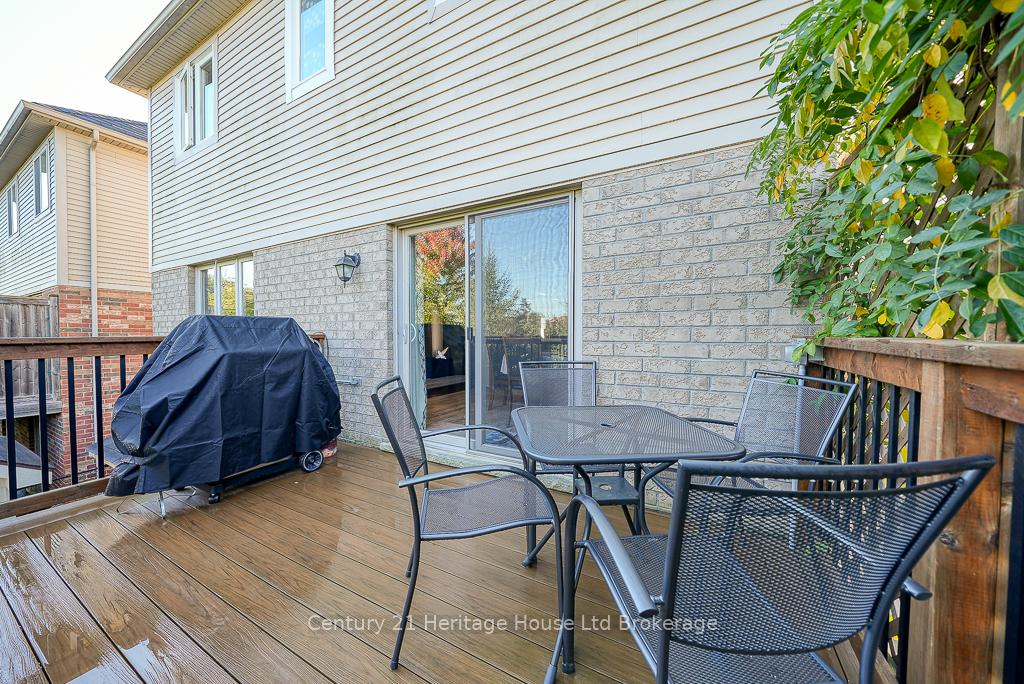 Photo 44 of 703 Robert Ferrie Drive, Kitchener — HOMEH