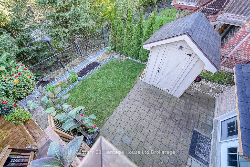 Photo 45 of 703 Robert Ferrie Drive, Kitchener — HOMEH