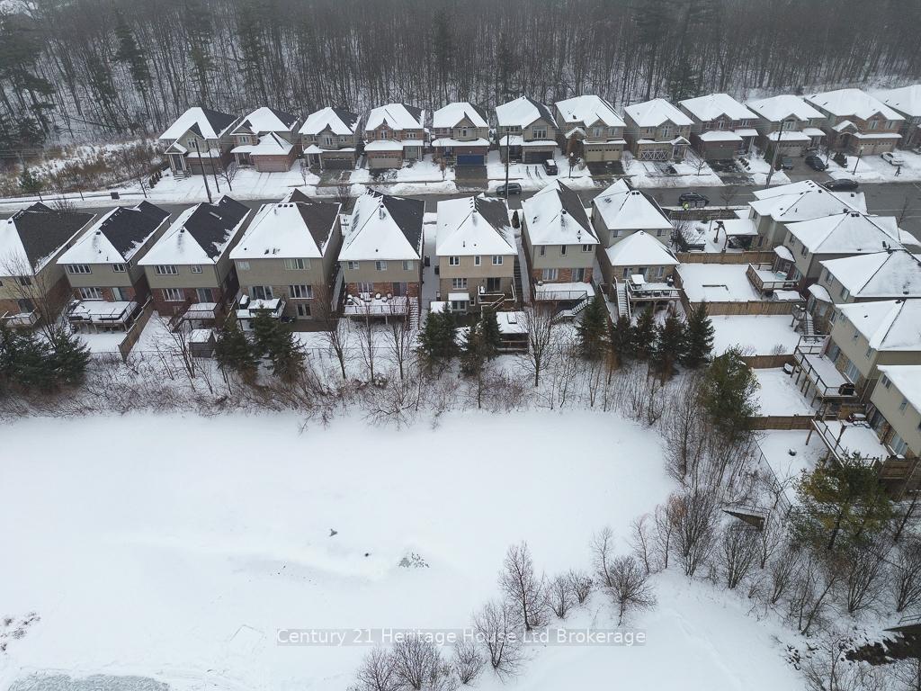 Photo 48 of 703 Robert Ferrie Drive, Kitchener — HOMEH