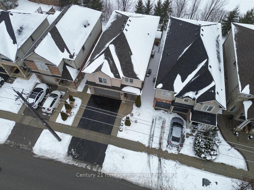 Photo 49 of 703 Robert Ferrie Drive, Kitchener — HOMEH