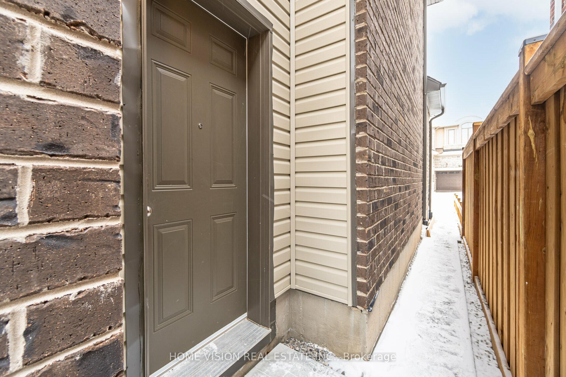 Photo 2 of Unit Basement, 938 Chestnut Heights, Milton, Cobban — HOMEH